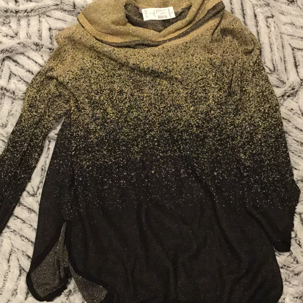 Sweater - Picture 2 of 4